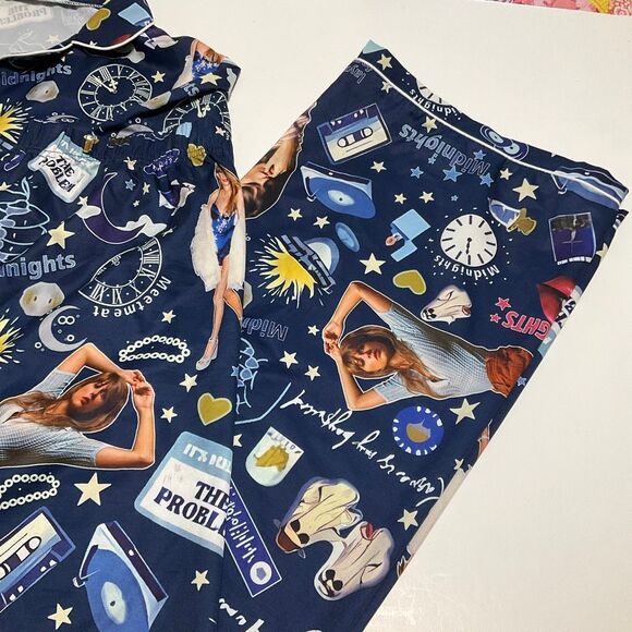 Taylor Swift Midnights Two Piece Pajama Sleep Set Large - Picture 6 of 16